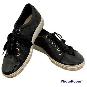 ECCO Material:Genuine Leather, Rubber
Black White Sneaker Womens Great condition